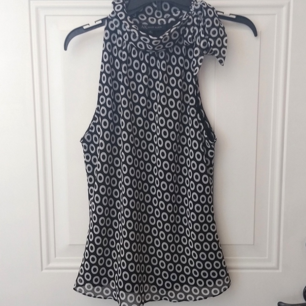 Anne Klein Gorgeous Sleeveless Top Size 10